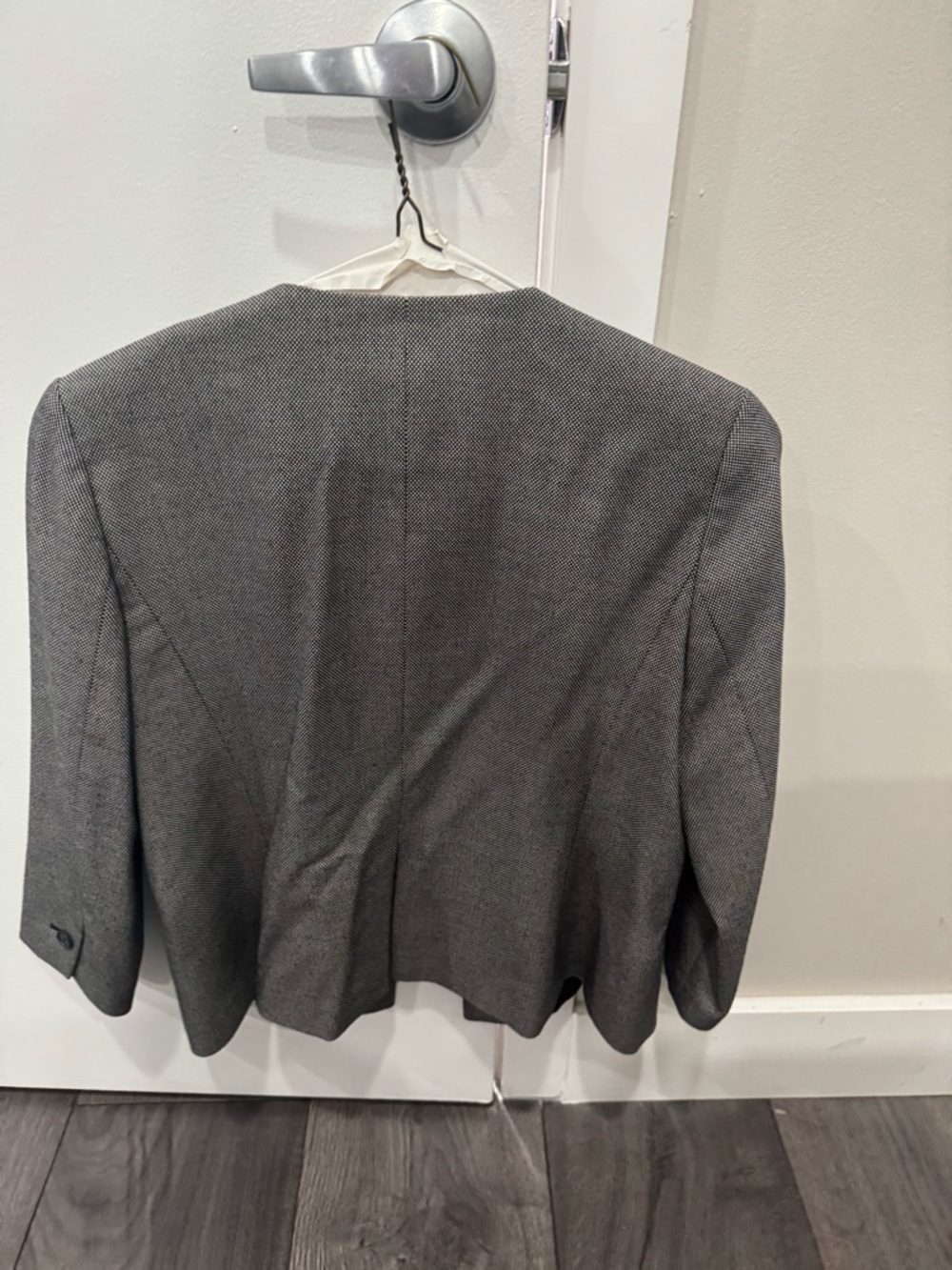Ann Taylor Classic Round-Neck Black and White Women's Suit Jacket Size 10 - Picture 2 of 3